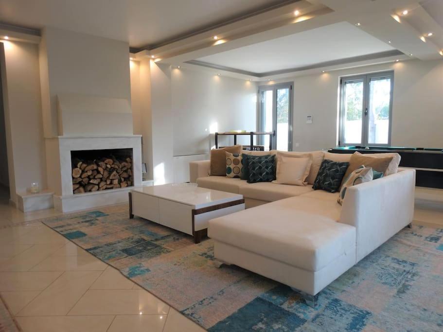 ראפינה The White House Beach Villa מראה חיצוני תמונה